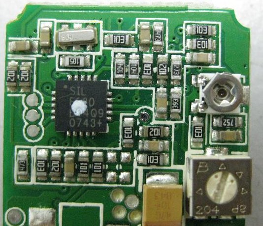 PCBA加工IC元件主要分為DIP及SMD兩大類，DIP 插件的IC，SMD (Surface Mount Device) 表面貼裝元件。