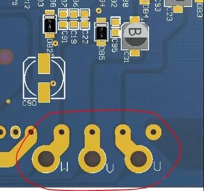 PCB設(shè)計(jì)不僅可以將PCB實(shí)現(xiàn)為即插即用的插件，而且可以增加焊料的厚度以達(dá)到過(guò)大電流的目的。