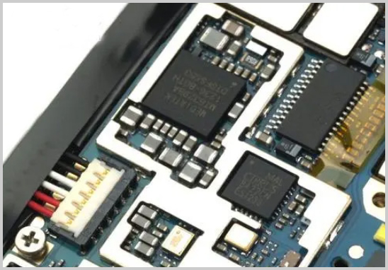 PCB設(shè)計如何避免連錫？實用技巧與預(yù)防方案